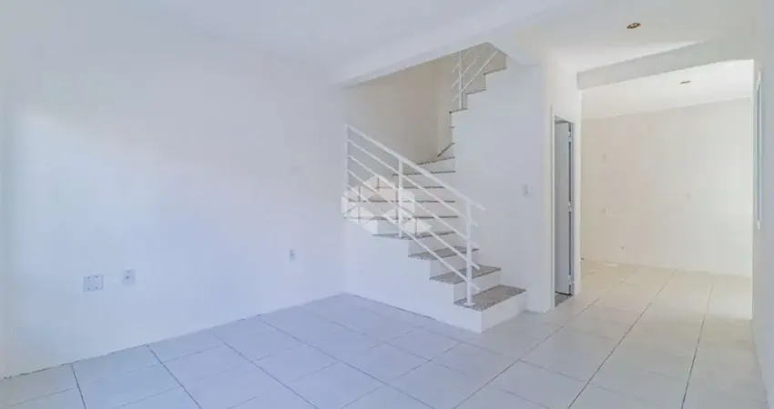 Casa em Condomínio 3 dor com suite e 1 vaga de garagem coberta