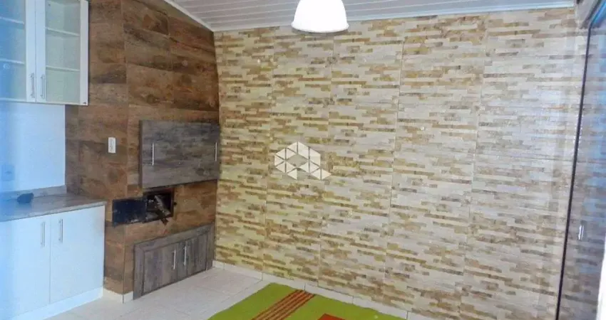 Casa em Condomínio 3 dormitórios, semimobiliado, 1 vaga de garagem, Marechal Rondon, próximo ao parkshopping Canoas, aceita financiamento e FGTS.