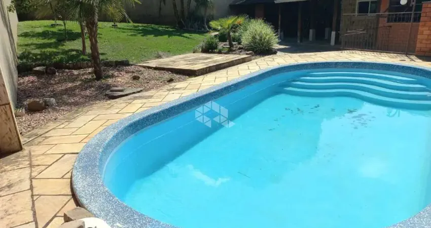 Casa/Sobrado 3 dormitórios, suíte, cozinha sob medida, vista panorâmica, piscina, bairro Cidade Nova, Ivoti. ACEITA FINANCIAMENTO e FGTS.
