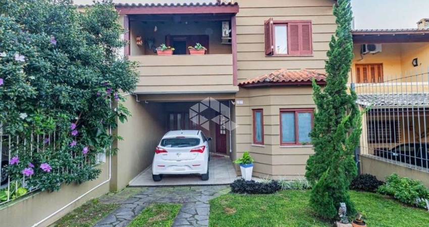Casa com 4 dormitórios, sendo uma suíte, vista panorâmica, no Bairro Espírito Santo