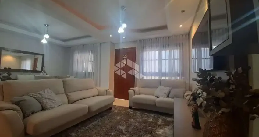 Casa sobrado semimobiliada com 3 quartos, piscina e 2 vagas de garagem em Canoas