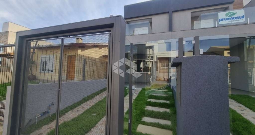 CASA  EM CONDOMÍNIO  NOVA DE 3 DORM , SUÍTE  E 2 VAGAS DE GARAGEM