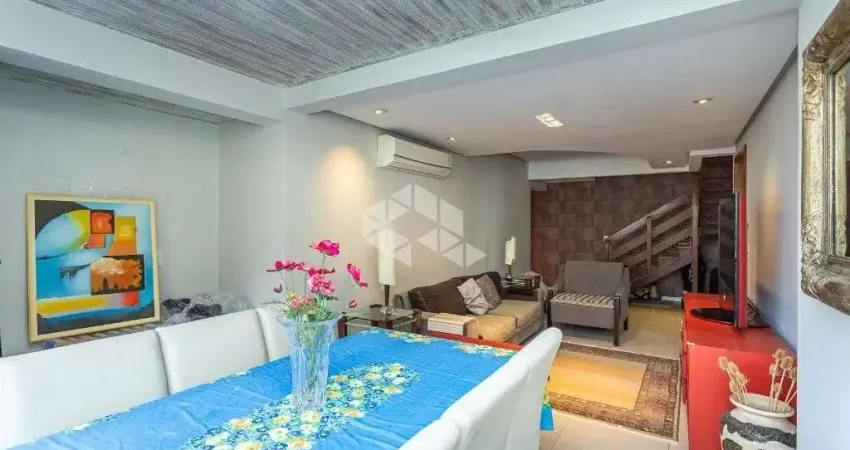 Cobertura duplex de 3 dormitórios e 2 vagas no bairro Rio Branco