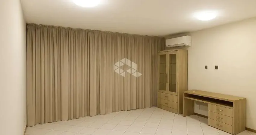 Apartamento de 2 dormitórios, próximo a av. aparício borges