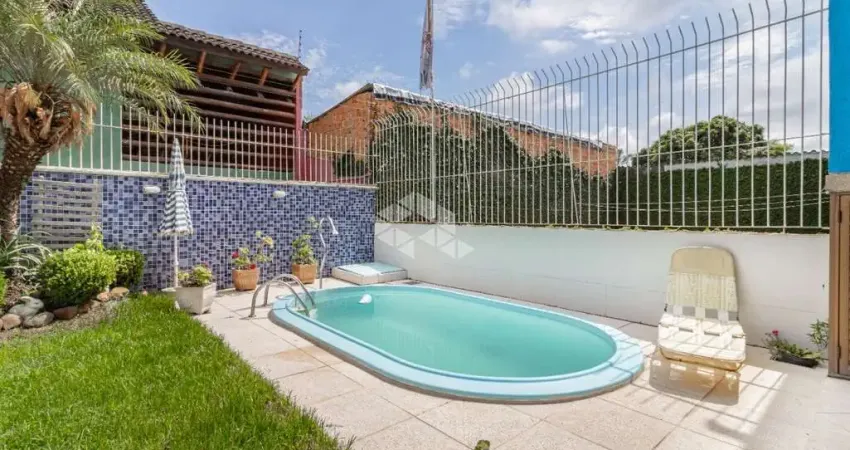 Casa 3 dormitórios com piscina  no bairro  Ipanema, Porto Alegre