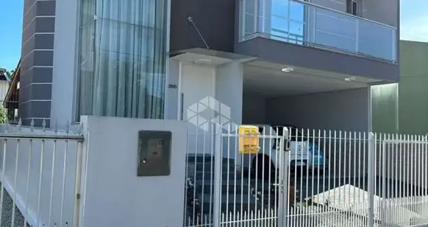 Casa mobiliada com 03 quartos/dormitórios no bairro praia comprida, em são josé- sc