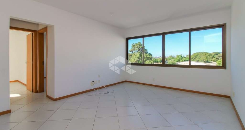 Apartamento de 2 dormitórios, próximo a Av. Aparício Borges.