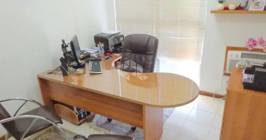 SALA COMERCIAL EM PRÉDIO DE EXCELENTE PADRÃO EM PETRÓPOLIS
