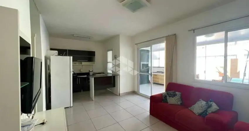 Casa com Suíte e Piscina à Venda - Condomínio Fechado Terra Nova