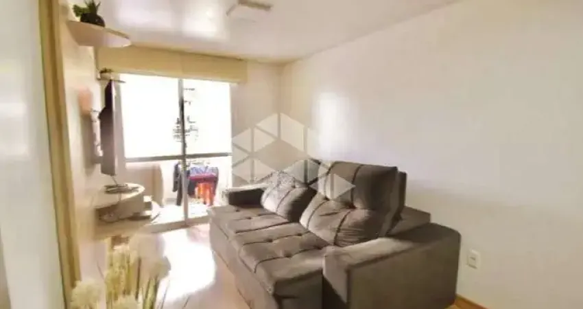 Apartamento semimobiliado com 03 dormitórios e 01 suíte à venda no bairro PioX, Caxias do Sul