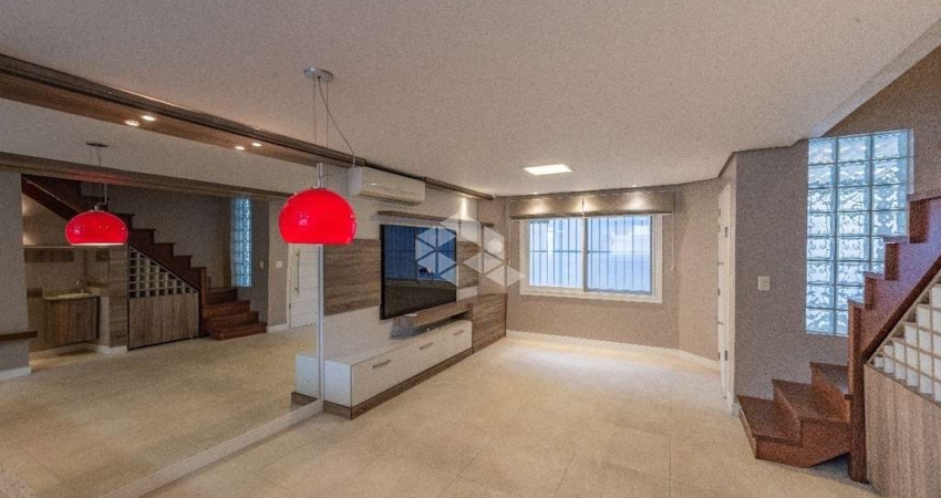 casa em condominio  03 dormitórios, 02 vagas na  rua Mario Totta