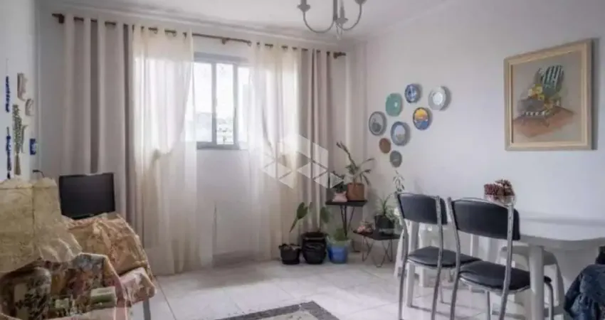 Apartamento à venda no Edifício Duas Rosas - 2 dormitórios, reformado, ao lado do metrô Tucuruvi