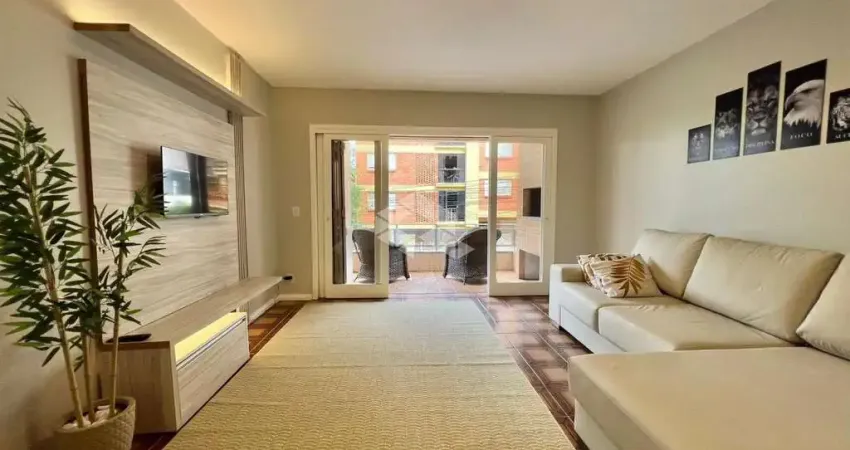 Apartamento  03 dormitórios, 1 suíte, 108 m² privativos,living 2 ambientes, sacada com churrasqueira, dependência de empregada, Centro,Capão da Canoa!
