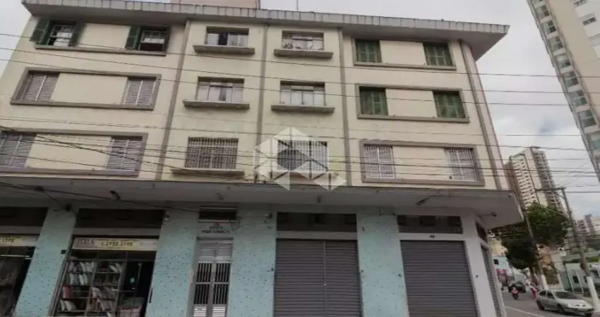 Apartamento com 3 dormitórios (1 suíte, sem vaga) em Santana.