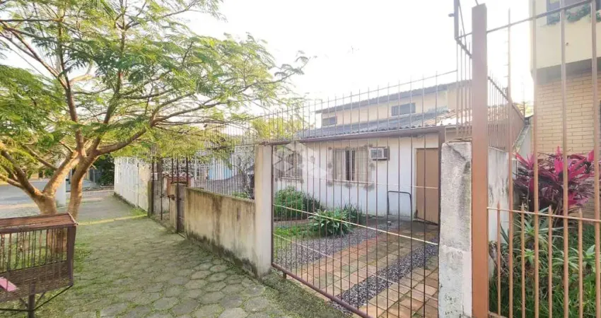 Casa com 3 quartos à venda na Rua Coelho da Costa, 225, Nonoai, Porto Alegre
