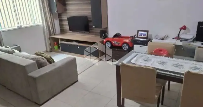 Casa de Condomínio com 3 dormitórios e 2 vagas no Jardim Leonor Mendes de Barros