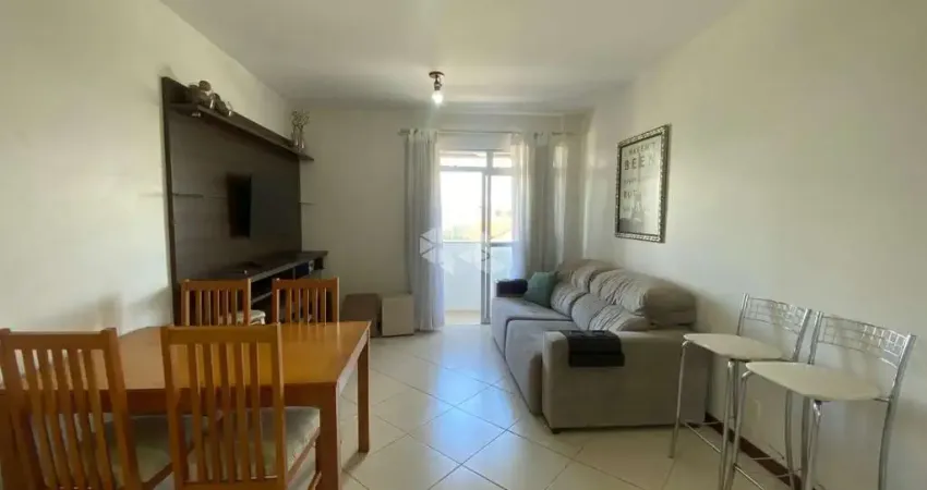 APARTAMENTO COM 2 QUARTOS SENDO 1 SUÍTE E 2 VAGAS DE GARAGEM NO BAIRRO ABRAÂO EM FLORIANÓPOLIS/SC.
