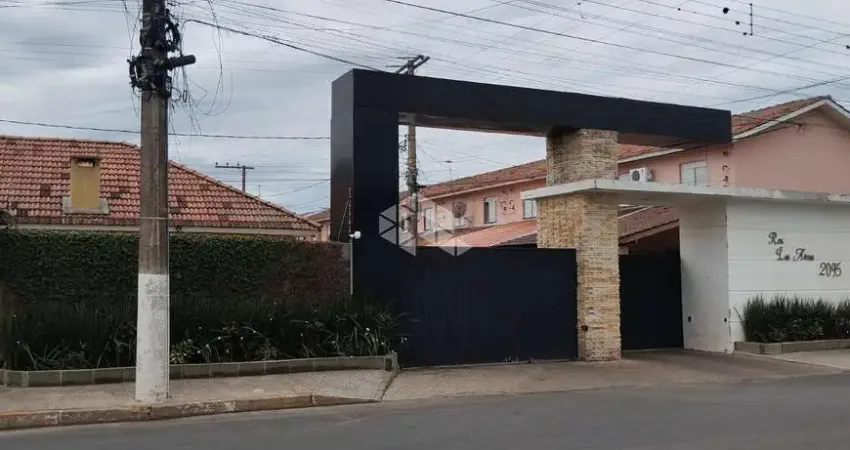 Excelente Casa 2 Dormitórios em Condomínio Fechado bairro Rio Branco em Canoas