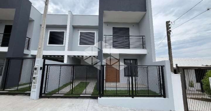Casa duplex com suíte e pátio no bairro Goiás, em Santa Cruz do Sul