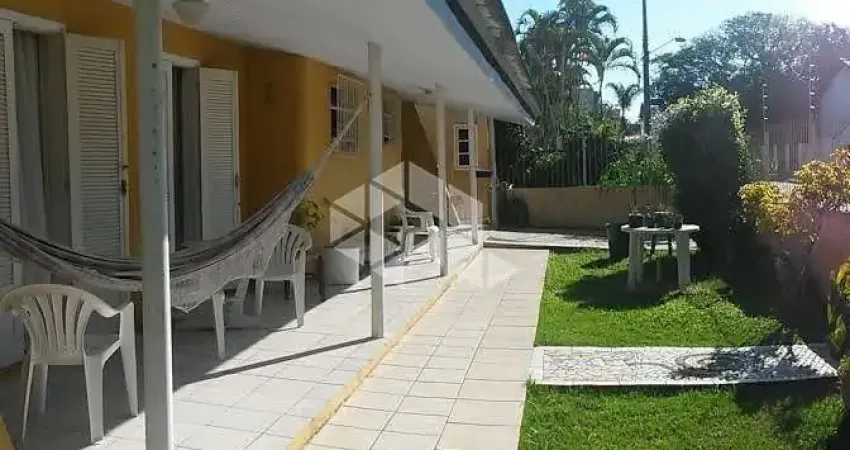 CASA 3 DORMITÓRIOS - CANASVIEIRAS - PROXIMO AO MAR - FLORIANÓPOLIS/SC