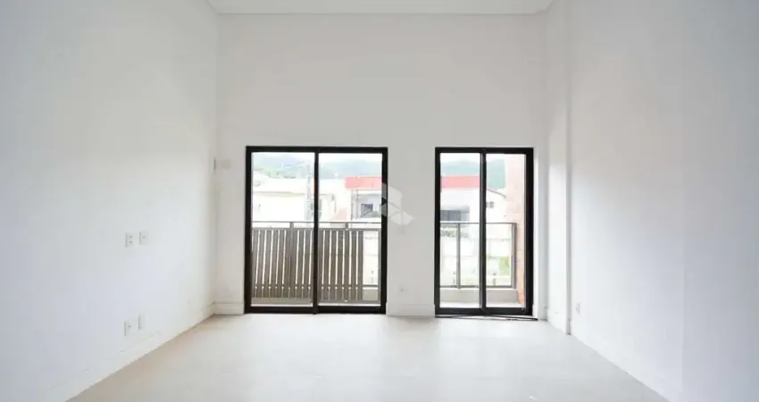 Loft no saco grande com ótima localização em florianópolis/sc