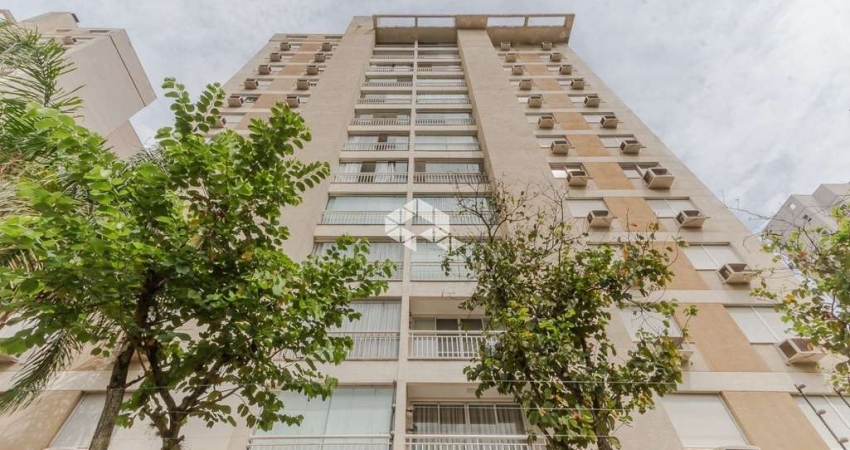 Apartamento de 2 dormitórios, 1 suíte, com  2 vagas de garagem, na zona norte.