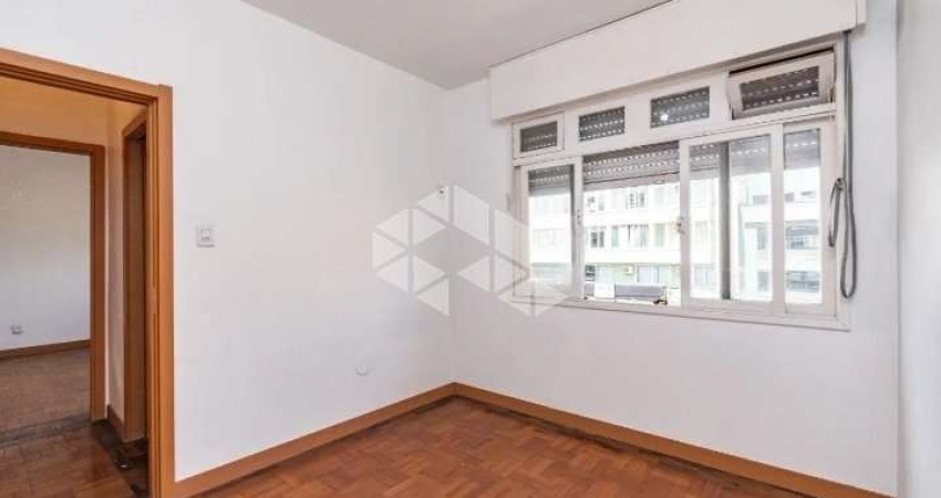 APARTAMENTO COM 68 M2 NO BAIRRO SANTA CECÍLIA.