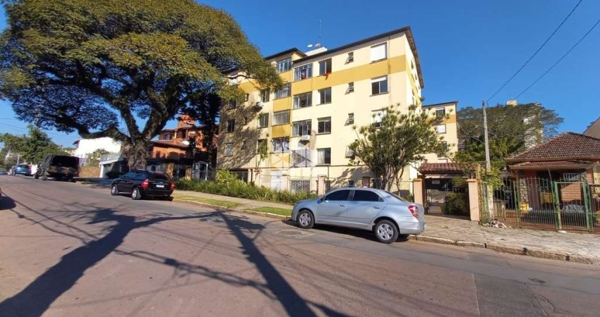 Apartamento Térreo de 02 dormitório com 01 vaga no Bairro Teresópolis;