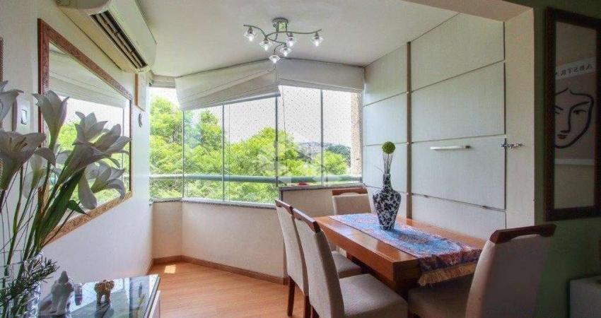 Apartamento 02 dormitórios, 66,61m², vaga coberta, no bairro Cristal