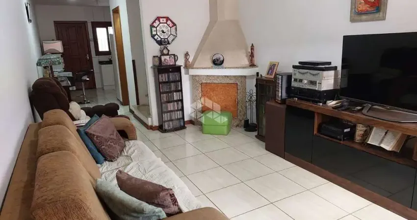 Casa 3 dormitórios, 1 suíte, 1 vaga, no  bairro Hipica