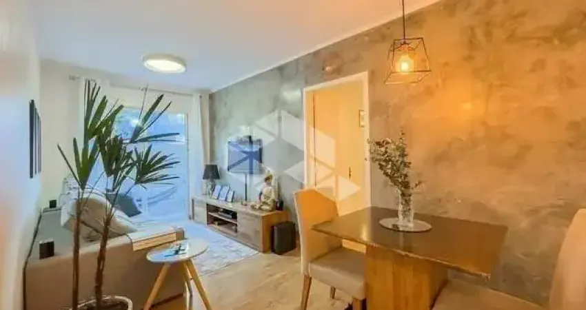 Apartamento com 3 quartos e 77m² à venda em Passo da Areia, Porto Alegre.