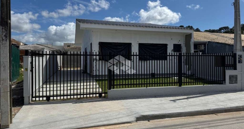 Casa com 3 quartos/dormitórios no Lisboa III, bairro Forquilhas, em São José- SC
