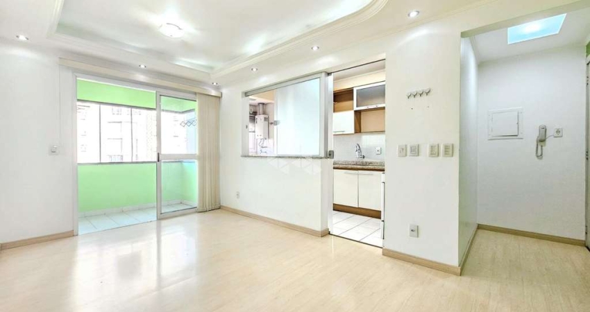 Apartamento à venda - 2 dormitórios, 65m² - Semi mobiliado - Sacada com churrasqueira - Centro de Canoas RS