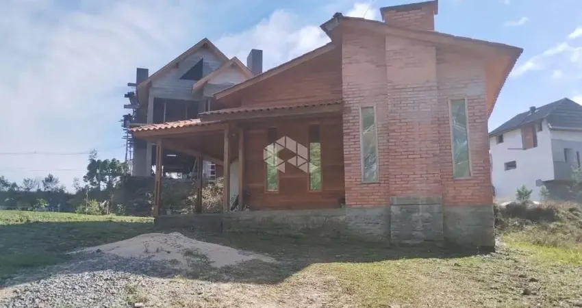 Casa 89m2 com 03 dormitorio e 01 suite em loteamento em Canela