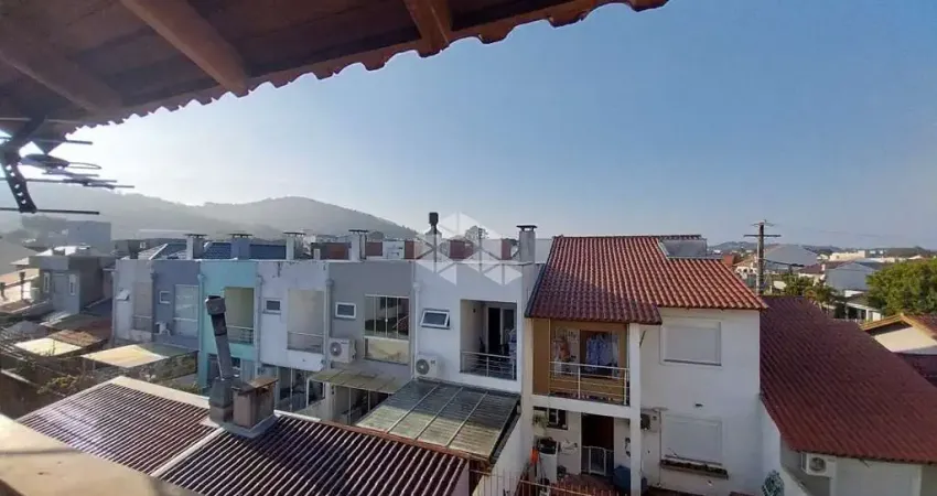 Casa estilo sobrado - 3 dormitórios e 3 banheiros zona sul de Poa / Hípica.