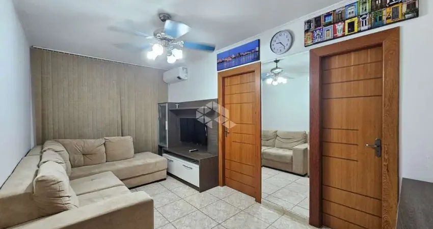 Apartamento Mobiliado 1 dormitório, com vaga de Garagem, Humaitá, Porto Alegre