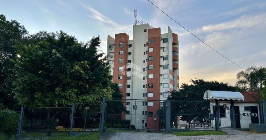 2 dormitórios com box escriturado. Andar alto