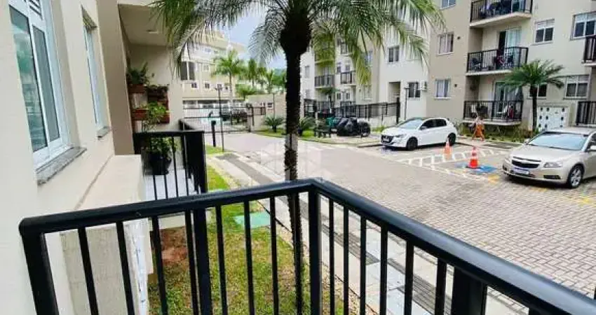Apartamento Térreo 2 Quartos Sala e Cozinha Integradas em Florianópolis/SC