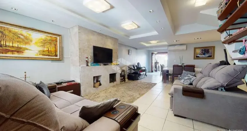 Casa de 04 dormitórios e 02 vagas com 230m² no bairro Ipanema em Poa.