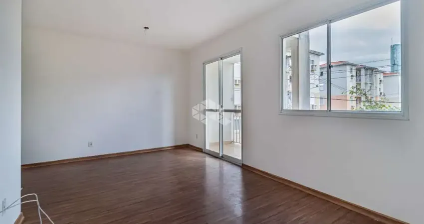 Apartamento á venda de 3 dormitórios(1 suíte) e 1 vaga de garagem no bairro Humaitá.