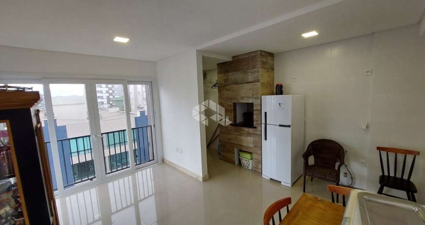 Sofisticação e vista para o pôr do sol: apartamento novo com 2 dormitórios  com suíte no Centro de Capão da Canoa.