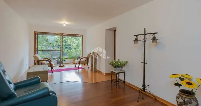 APARTAMENTO 3 DORMITÓRIOS, 1 SUÍTE  E 1 VAGA EM PETRÓPOLIS
