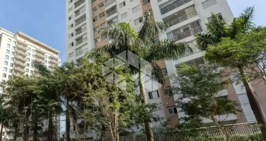 Apartamento à venda na Vila Leopoldina com 2 quartos, sendo 1 suíte, 2 vagas de garagem.