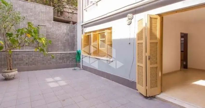 Apartamento térreo 2 quartos com  pátio para venda na Demétrio Ribeiro no Centro Historico de Porto Alegre