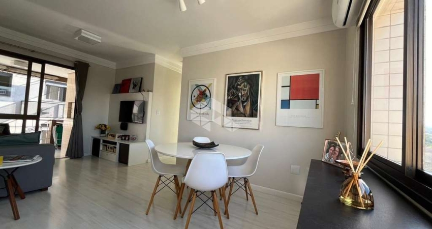 Apartamento 02 dormitórios, suite, sacada, ensolarado, 01 vaga, bairro Santana
