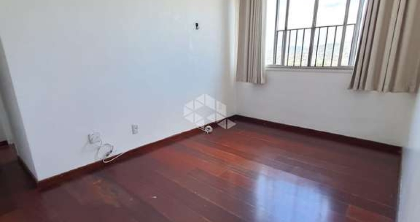 Apartamento 02 dormitórios.