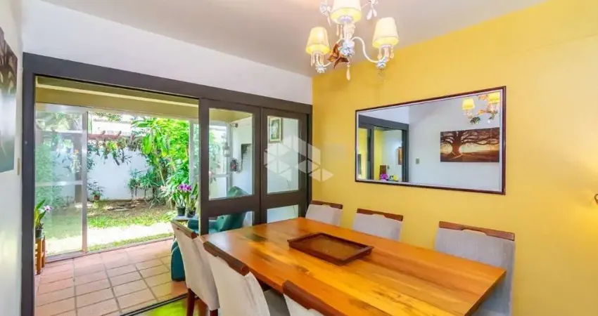 CASA CONDOMÍNIO 3 DORMITÓRIOS E 2 VAGAS NA TRISTEZA