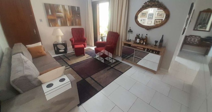 Apartamento 2 dormitórios com dependência para venda no bairro Petrópolis