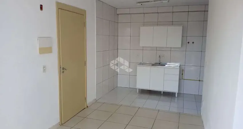 Apartamento à venda 2 dormitórios, reformado, próximo do Atacarejo Cestto e Campus UniRitter, 1 vaga de garagem escriturada, Bairro Alto Petrópolis.
