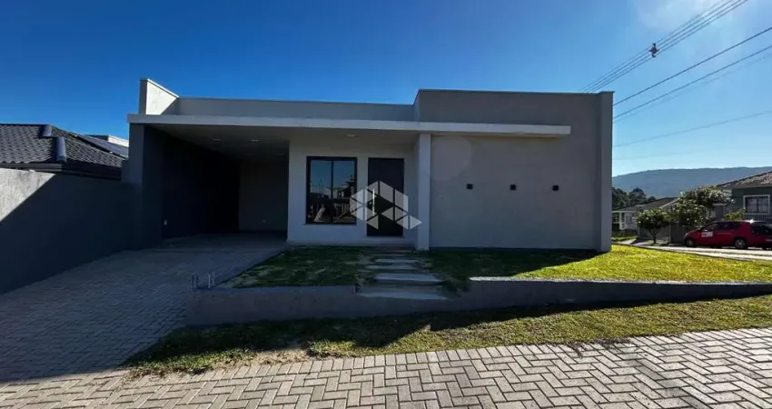 Casa nova de esquina à venda no bairro Bela Vista - Dois Irmãos